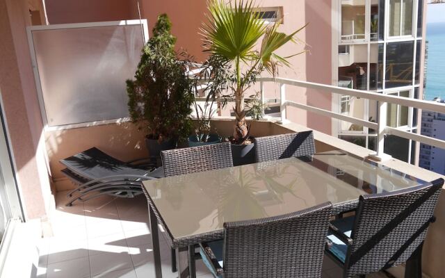 Monaco Pool Seaview Apartments