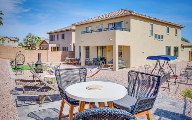 Pet-friendly Surprise Home w/ Yard & Grill Area