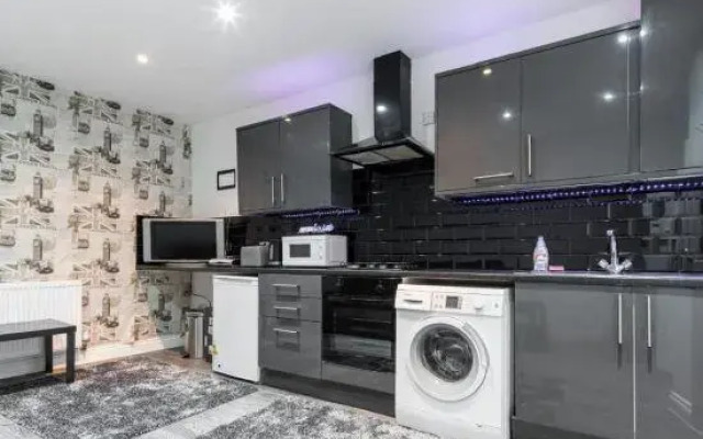 Whitechapel Grand