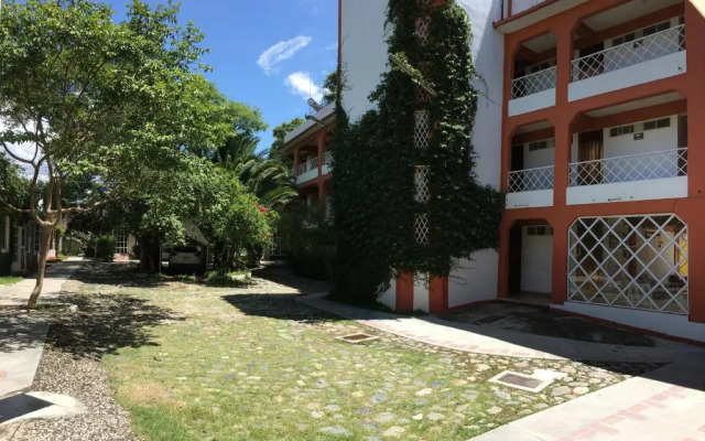 Bungalows Bugamilia Roja