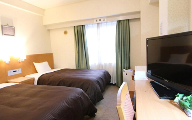 HOTEL LiVEMAX Yokohama Kannai