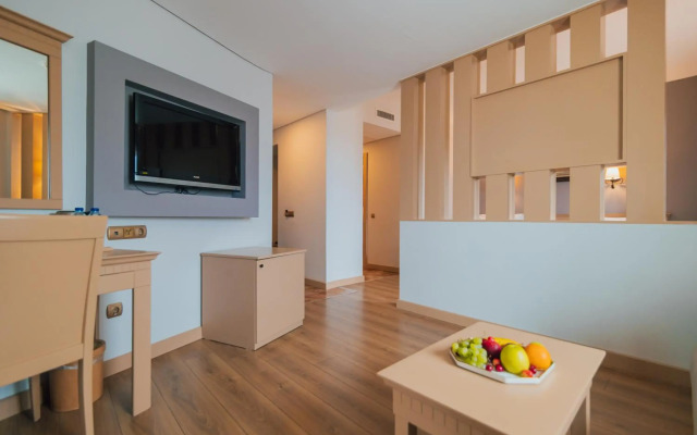 Usta Park Hotel