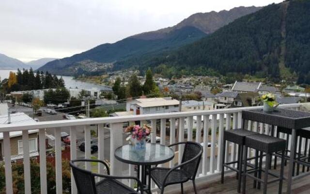 Central Lakeview Lodge and Apartments