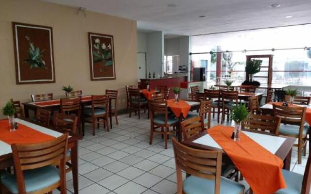 Tarik Fontes Plaza Hotel