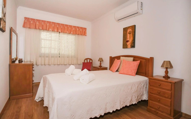 Apartamento T2 em condomínio fechado.