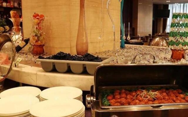 Yulong International Hotel