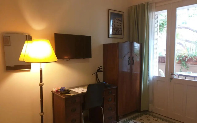 Rothschild Tel-Aviv Studio