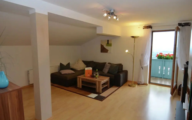 Snug Apartment in Bavaria With Private Terrace