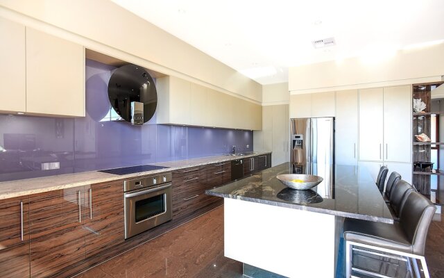 Coral Sands Luxury Beach House