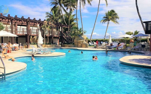 Alexander 518 4 Bedroom Apts by RedAwning