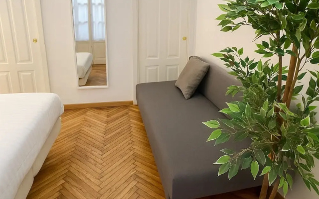 dHomes - Apartments and Rooms - Room 102