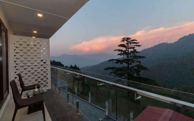 Hotel Seven Oaks