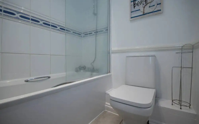 in Bournemouth With 2 Bedrooms and 1 Bathrooms