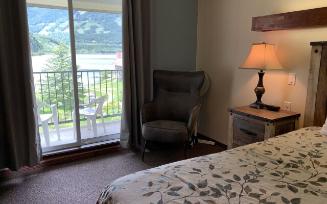 Three Valley Lake Chateau