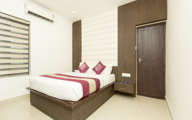 OYO 9122 Hotel Ivory Grande