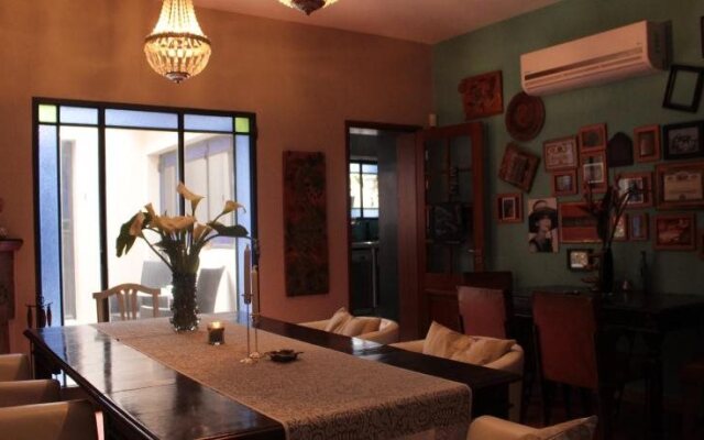 Remus-Art Hostel