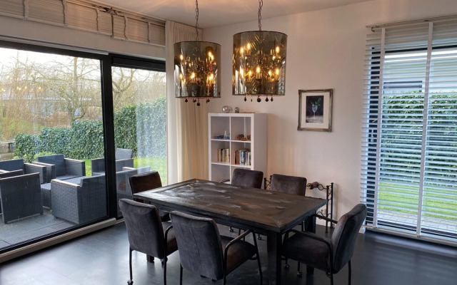 Holiday Home in Zeewolde With Jetty Next to Golf Course