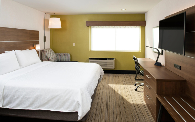 Holiday Inn Express & Suites Los Angeles Downtown West by IHG