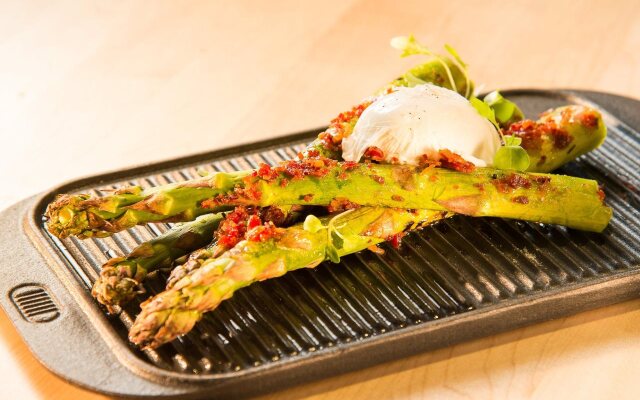 Hotel Indigo Traverse City by IHG