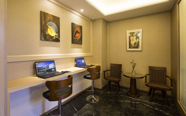 Olah Poshtel Taichung Wenxin