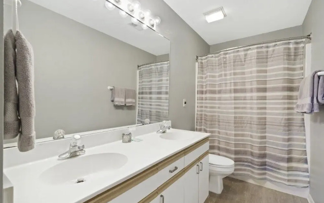 Valley View Retreat - Holiday Hills Branson - Golf Resort -outdoor Pools