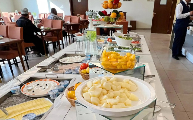 Rozana Hotel