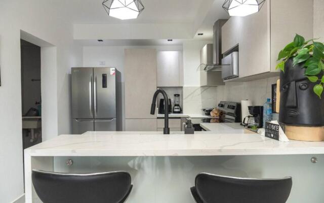 Downtown 1br Cozy Stylish Sleeps4wifigymjacuzzi D7