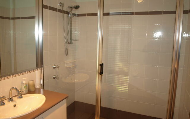 Baudins Bed & Breakfast - Adults Only