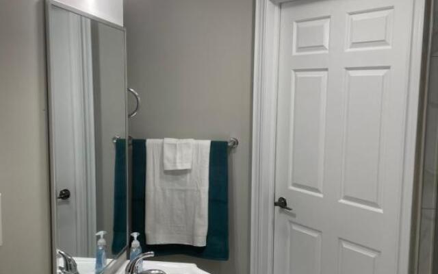 Stunning & cozy freshly renovated 2 bedroom basement unit