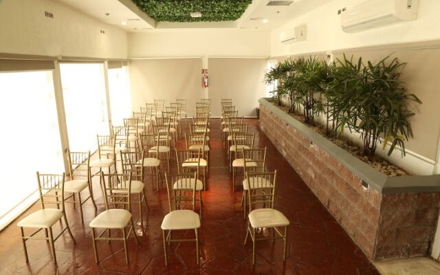 Copper Canyon Boutique Hotel