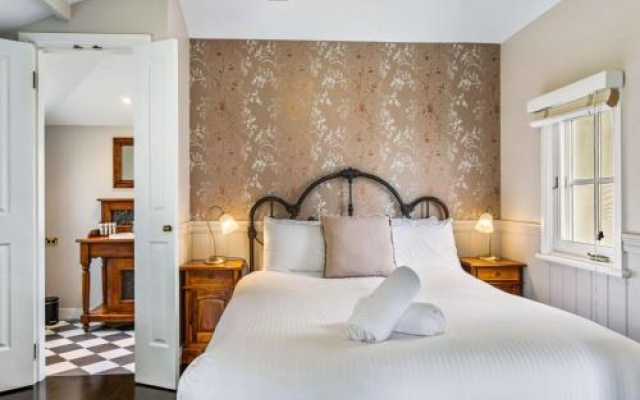 Cottage 5 Hyams Beach Seaside Cottages – Guest Rooms – Hyams Beach