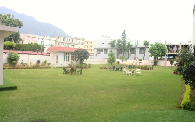 Hotel Ambica Katra