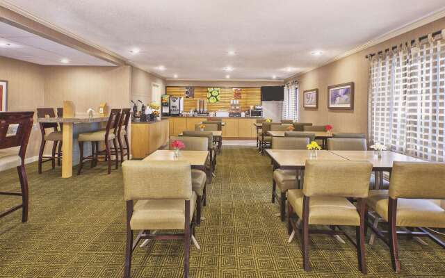 La Quinta Inn by Wyndham Toledo Perrysburg