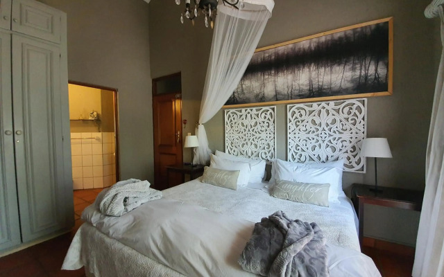 Waterhouse Guest Lodges 295 Indus Street
