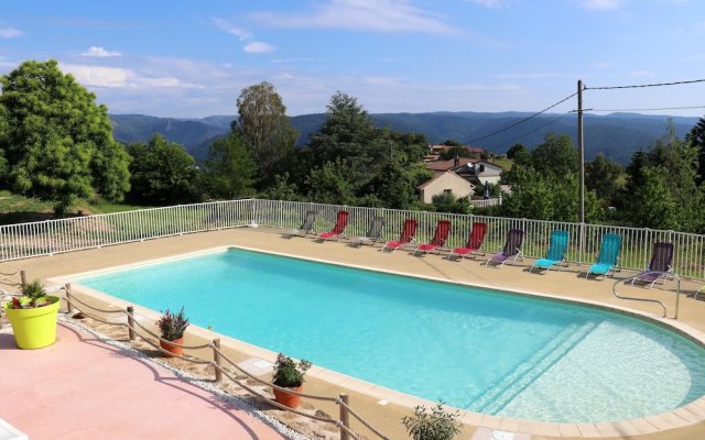 House With 3 Bedrooms in Gravières, With Wonderful Mountain View, Pool