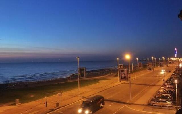 Camelot Seafront Hotel