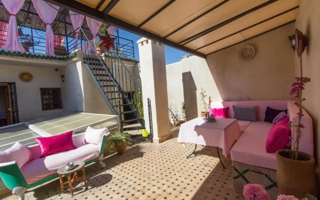 Riad Sanaa Rose