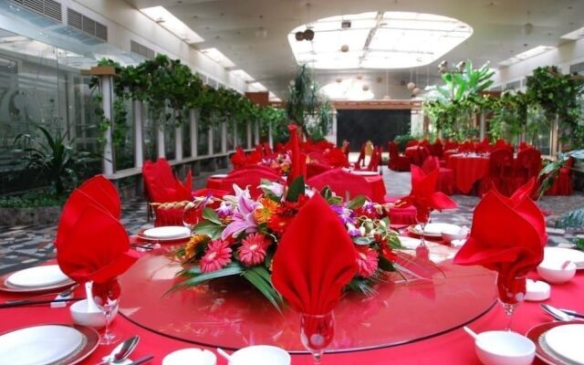 Tianjin Super Garden Hotel