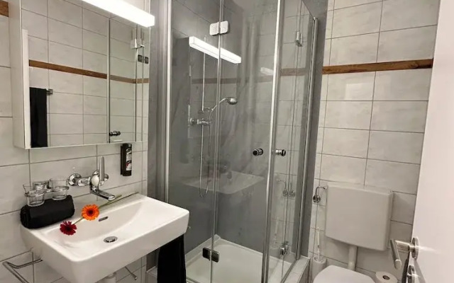 Business Hotel Riverside