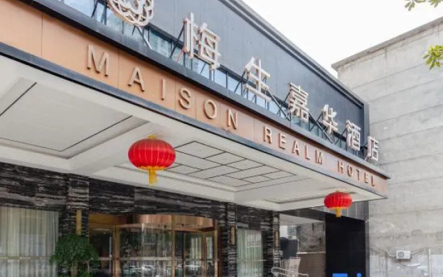Maison Realm Hotel