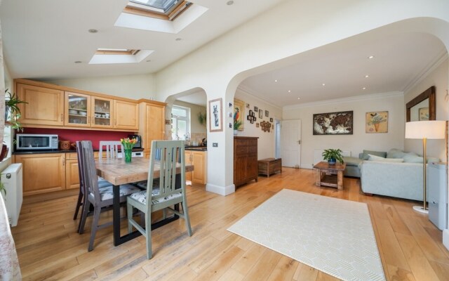A Delightful 4-bedroom Home With a Private Garden