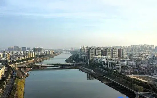 Suizhou Peninsula Lake View Hotel (Suizhou Museum)