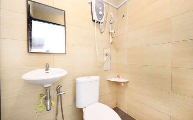 OYO 712 Hotel Corridor