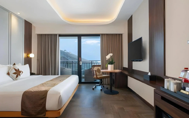 Merapi Merbabu Hotel Yogyakarta Powered by Archipelago – Guest Rooms – Sleman