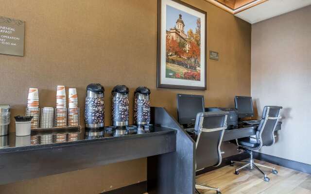 Comfort Suites St Charles - St Louis