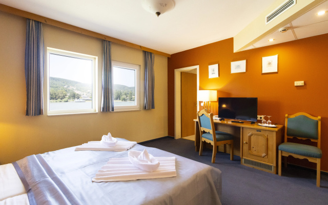 Aquamarina Hotel
