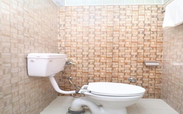 OYO 15546 Hotel KK