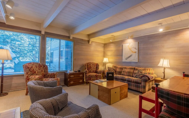 Dollar Meadows 1382 - 2 Br Condo
