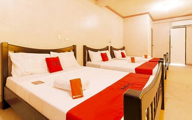 RedDoorz @ Royal Grande Beach Resort Batangas