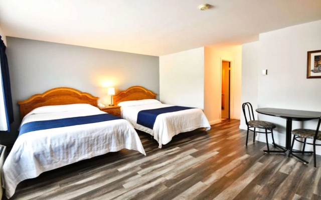 Econo Lodge Cabano